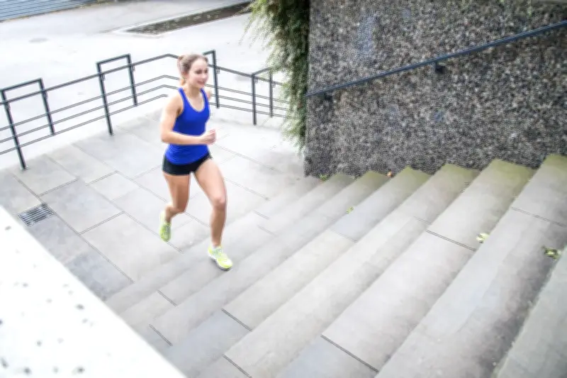 Sportbedingtes Ausbleiben der Periode: Ein Warnsignal des Körpers ernst nehmen