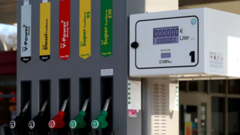 Spritpreis-Debatte: Tankstellenverband wirft Konzernen Abzocke vor