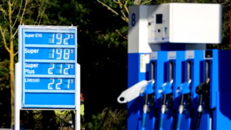 Spritpreis-Explosion: Welche Maßnahmen wirklich gegen die Abzocke helfen könnten