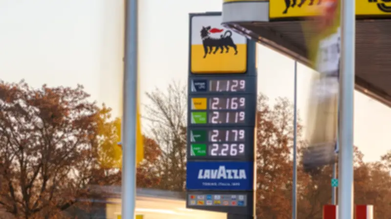 Spritpreisexplosion in Pasewalk: Unternehmen warnen vor dem Ruin