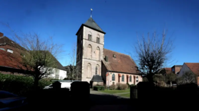 Staatsanwaltschaft ermittelt: Pfarrer wegen Jugendporno-Verdacht gefeuert