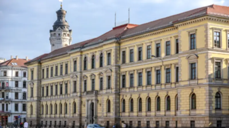 Staatsanwältin klagt eigenen Stiefvater an: 30 Jahre Schweigen über Missbrauch gebrochen