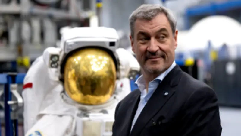 Staatsbesuch in Texas: Bayerns Ministerpräsident Söder besucht NASA-Kontrollzentrum