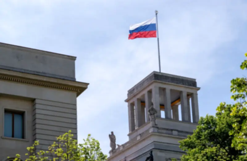 Staatsschutzprozess in Stuttgart: Drei Männer wegen Sabotageplans für Russland angeklagt