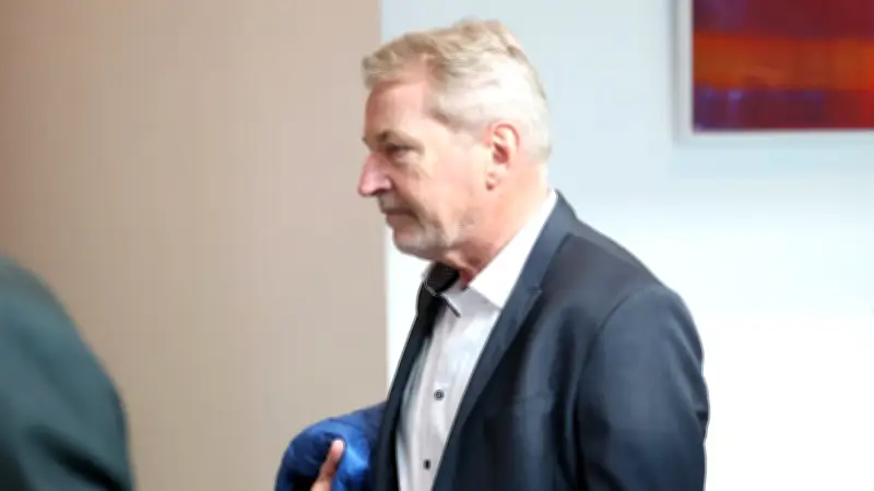 Star-Psychiater Winterhoff zu neun Monaten Haft auf Bewährung verurteilt