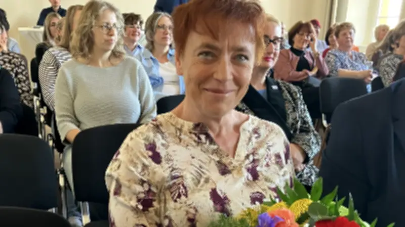 Stavenhagen ehrt Lehrerin Kati Rockenschuh-Ofcsarik als Frau des Jahres 2026