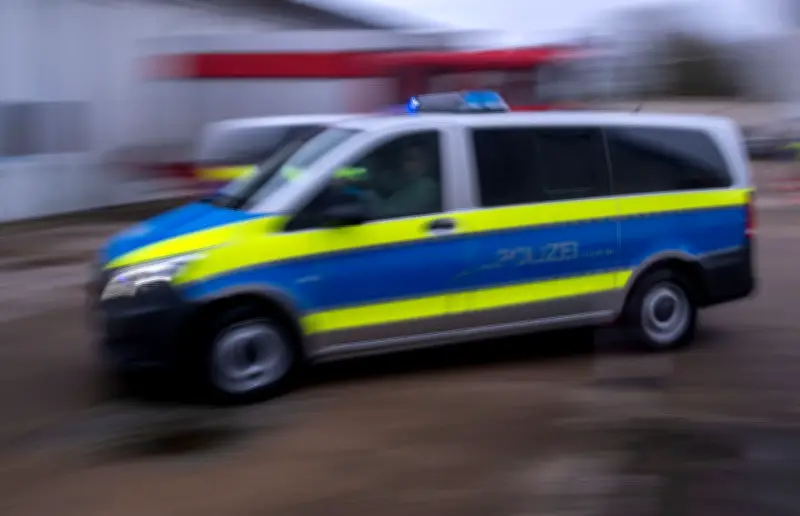Steinwurf auf besetztes Polizeiauto bei Wahlkampfveranstaltung in Ueckermünde