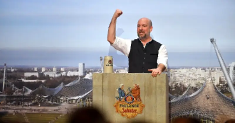 Stephan Zinners Fastenrede auf dem Nockherberg: Musikalisch stark, doch der Zeigefinger bremst