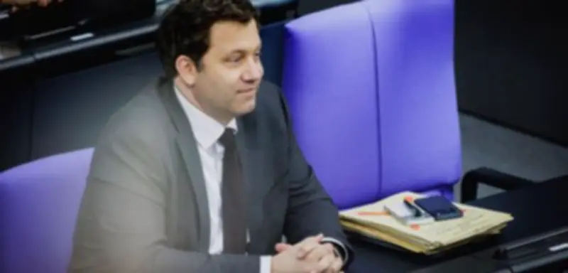 Steuerrechnung: Warum hohe Spritpreise für Finanzminister Klingbeil kein Gewinn sind