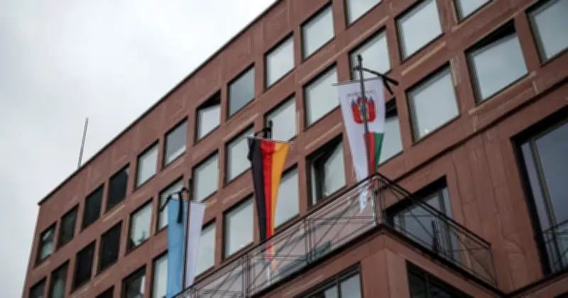 Stichwahl in Aschaffenburg: Herzing (SPD) muss sich gegen Schlemmer (CSU) behaupten