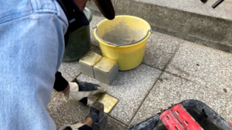 Stolpersteine in Wesenberg erinnern an Zeugen Jehovas: Verfolgung durch Nazis und DDR-Regime