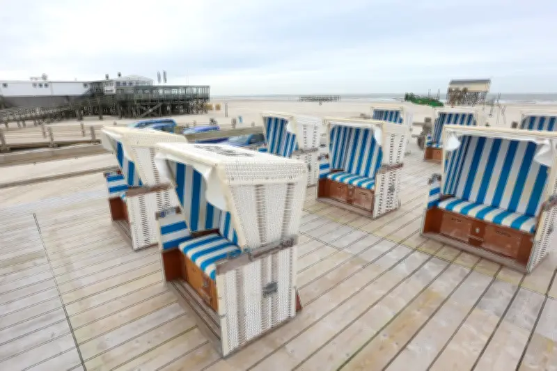 Strandkorbsaison startet an Nord- und Ostsee – Erste Möbel werden aufgestellt