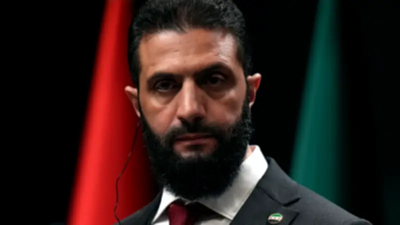 Syriens Machthaber Ahmed al-Scharaa in Berlin: Umstrittener Staatsbesuch mit Treffen bei Merz und Steinmeier