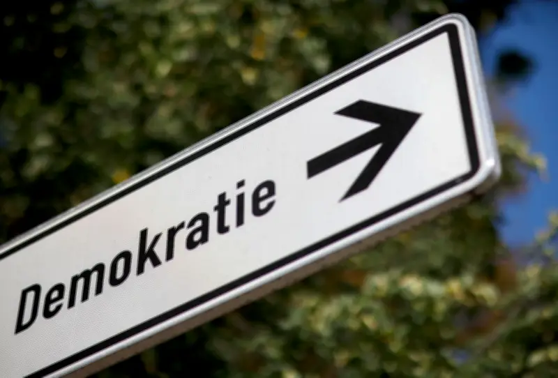 Systematischer Druck auf Zivilgesellschaft: Report dokumentiert 112 Angriffe durch rechte Kräfte