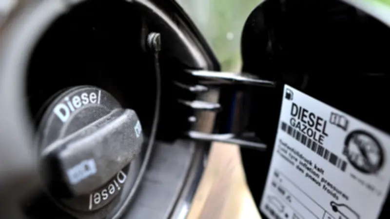 Tankdiebe zapfen in Schwedt Diesel ab: Hohe Preise als Motiv vermutet