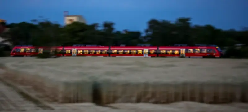 Tödlicher Unfall an Bahnübergang bei Großengottern: Person von Regionalbahn erfasst