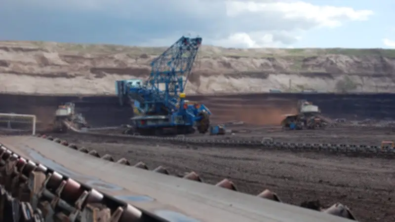 Tödlicher Unfall im tschechischen Braunkohle-Tagebau: Arbeiter stirbt, Kollege schwer verletzt