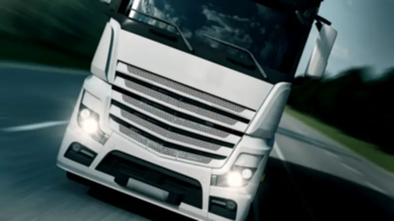 Tödlicher Unfall in Northeim: Lkw-Fahrer übersieht Gegenverkehr – 85-Jähriger stirbt