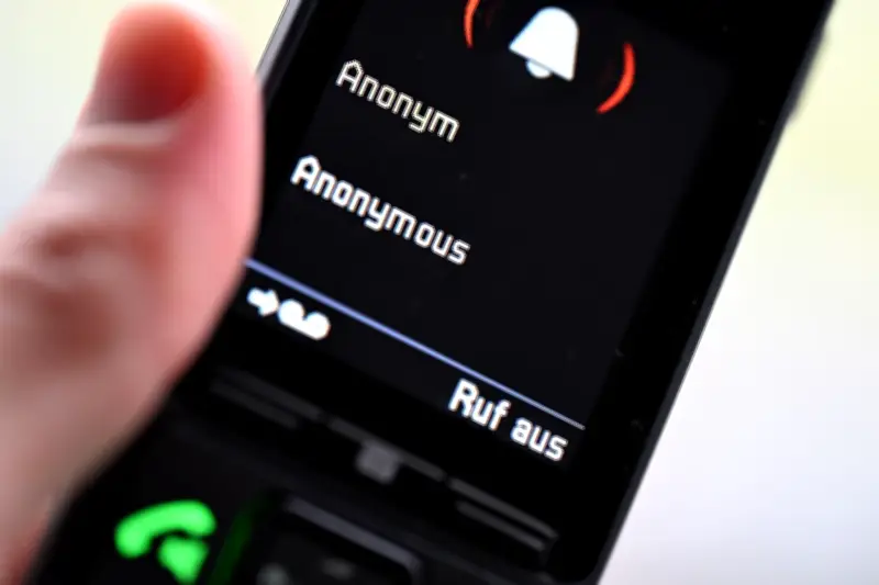 Telefonbetrug im Kreis Gotha: 63-Jährige verliert über 60.000 Euro durch falschen Bankmitarbeiter