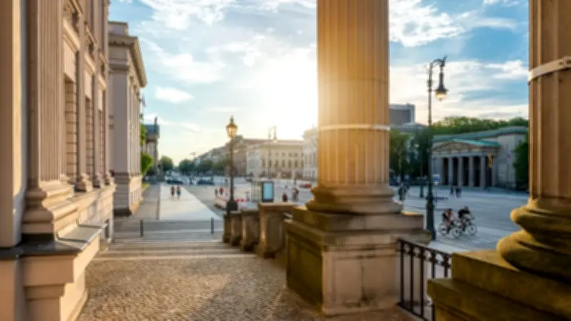 The Telegraph kürt 20 weltweit einzigartige Straßen - Unter den Linden in Berlin dabei