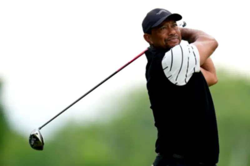 Tiger Woods erneut in schwerem Autounfall verwickelt – Zustand unklar