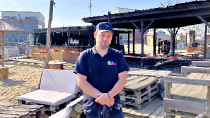 Tiki-Strandbar an der Goitzsche nach Brandstiftung zerstört - Neustart weiterhin ungewiss