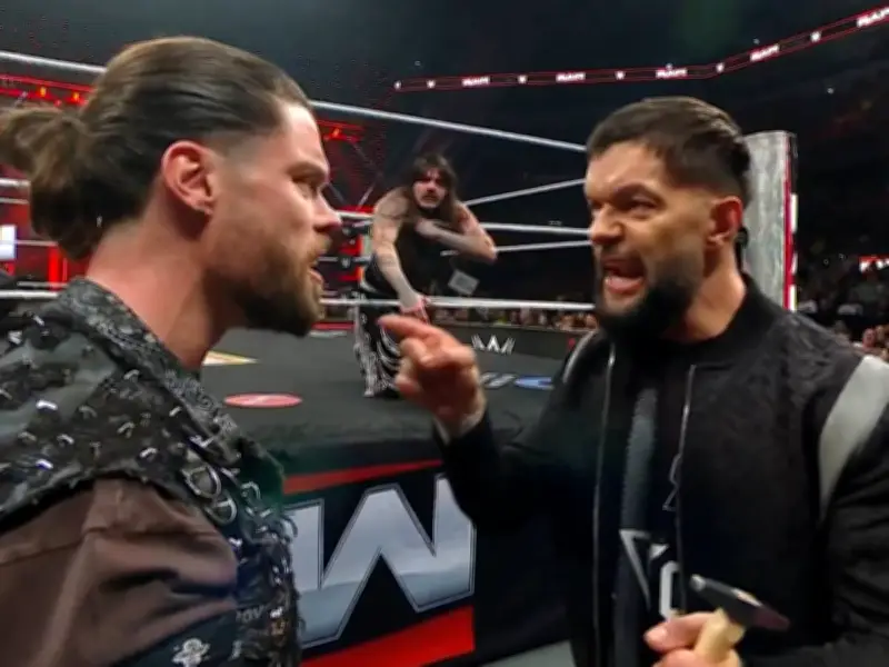 Titelbeben bei WWE: Penta entthront Dominik Mysterio - Bruch mit Finn Balor zeichnet sich ab