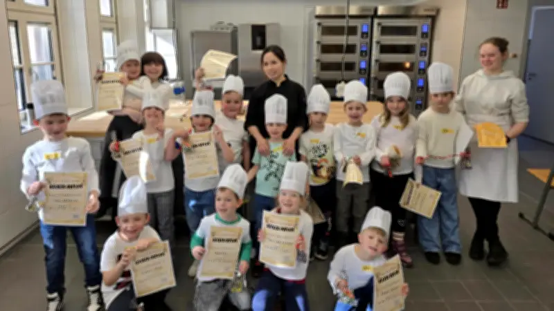 Torgelower Kita-Kinder entdecken Handwerksberufe und erhalten Bäcker-Diplom