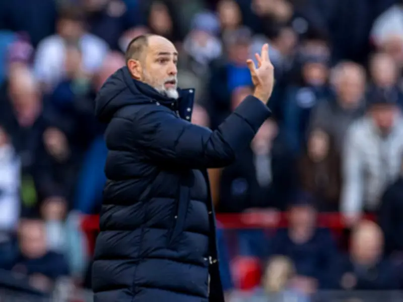 Tottenham-Coach Tudor beendet Interview nach hitzigem Wortgefecht mit Reporter