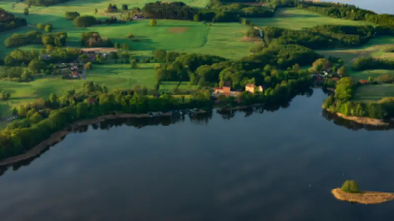 Tourismus in der Mecklenburgischen Seenplatte: Saisonstart mit Herausforderungen und Chancen