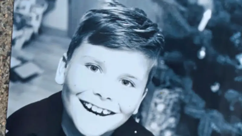 Tragödie auf Supermarkt-Parkplatz: 18-Jähriger überfährt 12-jährigen Hank – Mord oder Unfall?