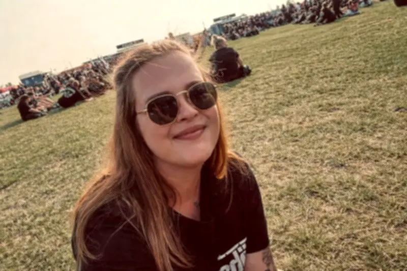 Tragödie in Theißen: Junge Mutter stirbt nach Geburt – GoFundMe-Spendenaktion für Baby und Vater