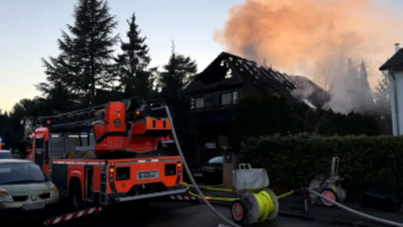 Tragischer Brand in Berlin-Spandau: Ein Todesopfer bei Wohnhausfeuer