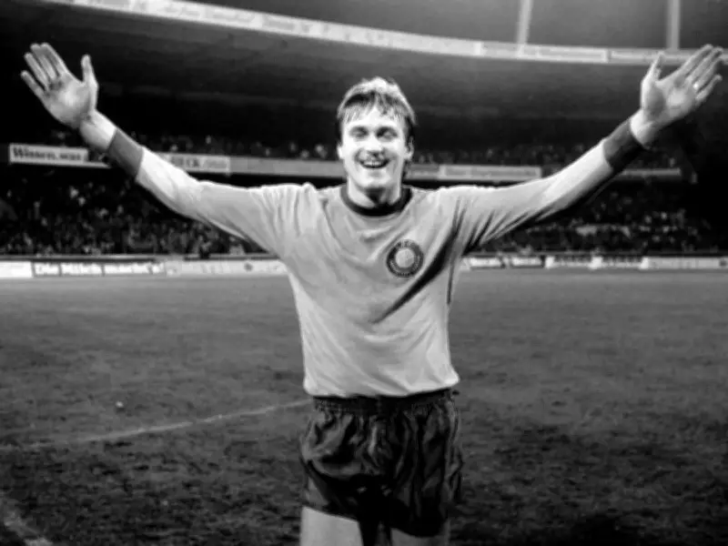 Tragisches Ende einer DDR-Fußballlegende: Hans Richter stirbt mit 63 Jahren