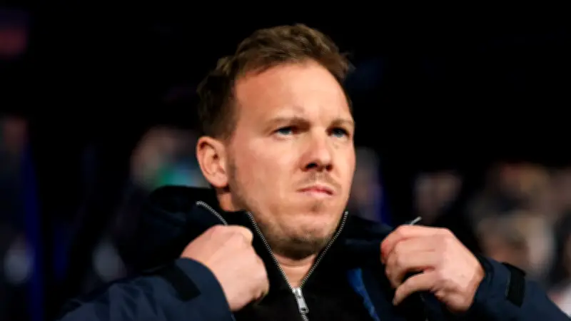 Transfergerüchte im Fokus: Wer hat im DFB-Duell El Mala und Karl die Nase vorn?