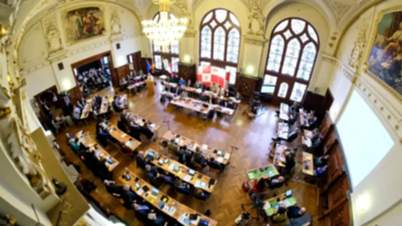 Transparenzdefizit in Halle: Stadträte ignorieren verpflichtende Nebentätigkeits-Auskünfte