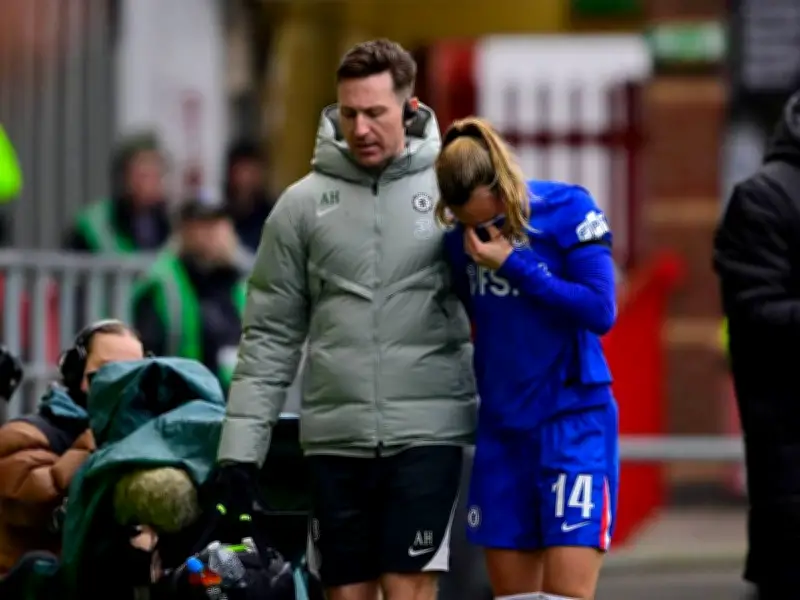 Tränenreicher Abgang im Finale: Chelsea-Spielerin Björn erleidet Rückschlag