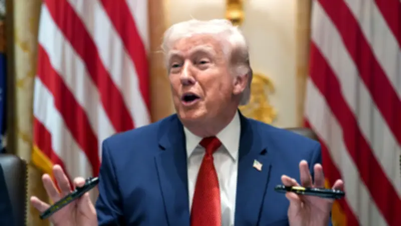 Trump enthüllt: Iran gewährte zehn Öltankern Durchfahrt als 'riesiges Geschenk'