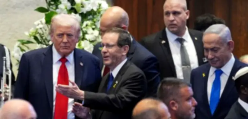 Trump nennt Israels Präsidenten 'jämmerlichen Kerl' und setzt Iran Ultimatum