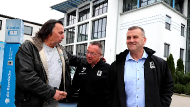 TSV 1860 München vor dem Aufstieg? Ikone Heiß und Fan Wöll im Löwenfieber