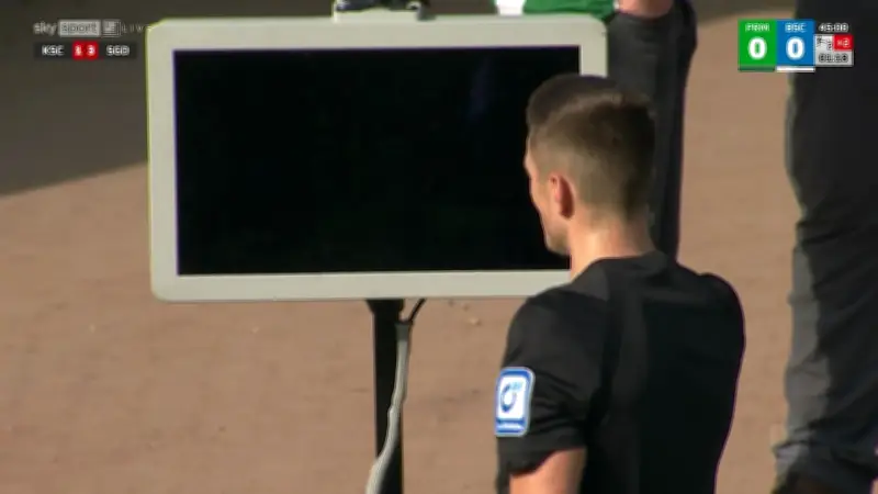 Ultra zieht VAR-Stecker: Sabotage bei Zweitliga-Spiel zwischen Preußen Münster und Hertha BSC