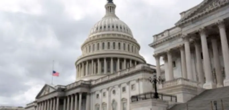 Umstrittener Austausch: Russische Duma-Abgeordnete erhalten in Washington Trump-Socken als Geschenk