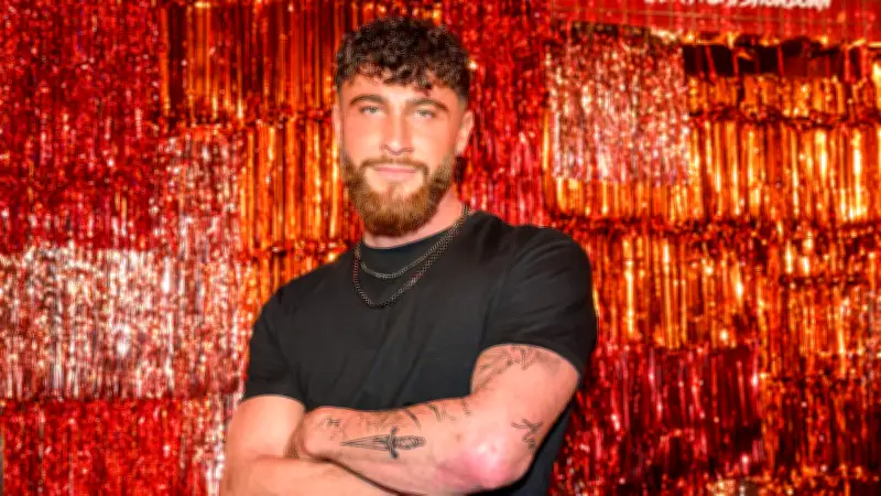 Umut Tekin: Vom Fertigungsarbeiter zum Reality-TV-Macho mit turbulentem Beziehungsleben