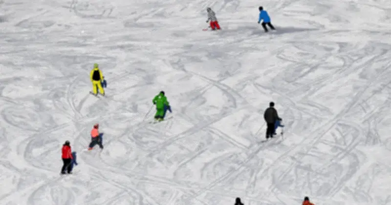 Unfallflucht auf Skipisten: Viele Verursacher bleiben unerkannt - Polizei spricht von Nadel im Heuhaufen