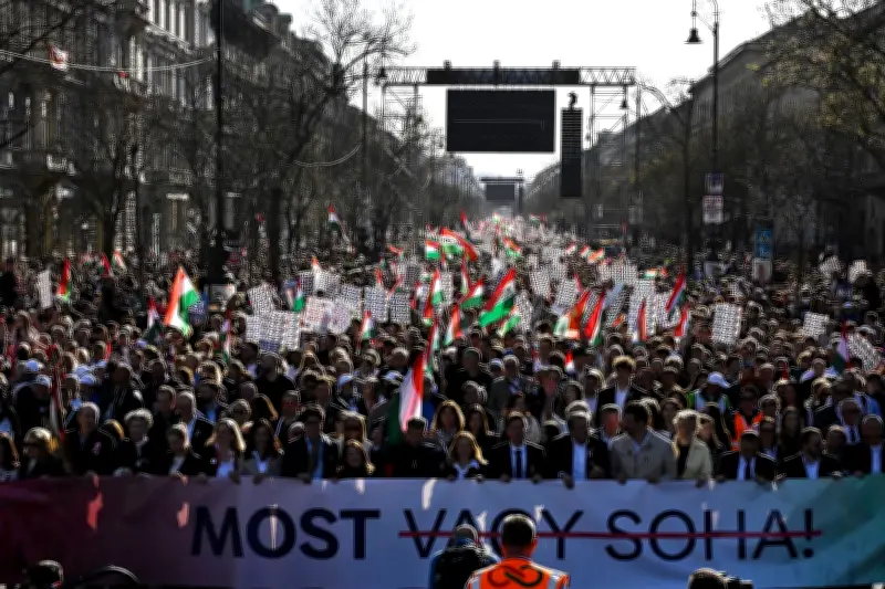 Ungarn vor Schicksalswahl: Massenproteste leiten Wahlkampf-Finale ein