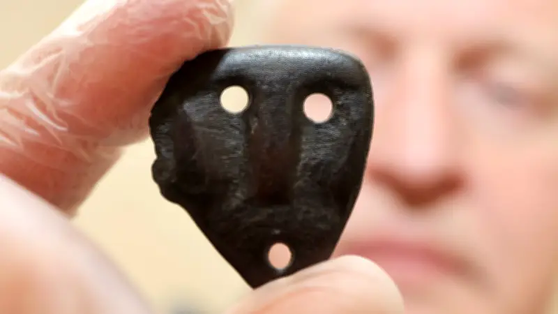 Uralte estnische Stücke für Schamanen-Ausstellung in Halle