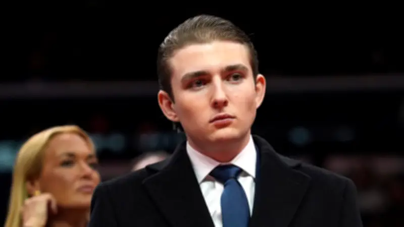 US-Kriegsgegner fordern: Barron Trump soll an die Front geschickt werden