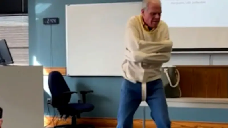 US-Professor wettet mit Studenten und wird zum Entfesselungskünstler