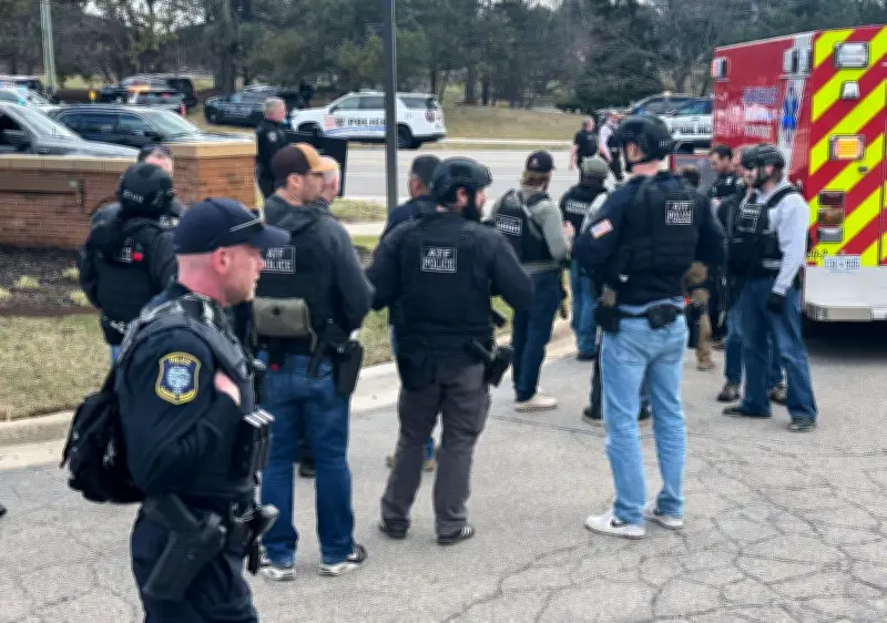 USA: Fahrzeug rast in Synagoge in Michigan - Polizei mit Großaufgebot vor Ort