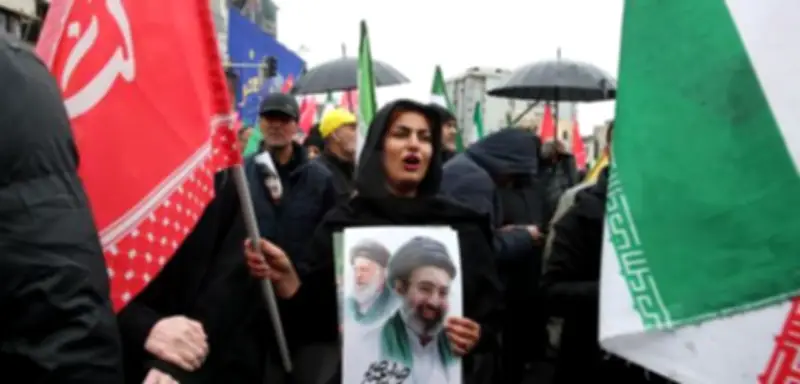 USA setzen 10 Millionen Dollar Kopfgeld auf Irans neuen Führer aus und verstärken Militärpräsenz